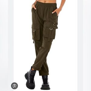 ALO Yoga Green Cargo Pants